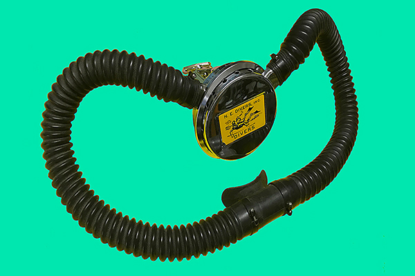 L'inglese  NEW ENGLAND DIVERS Hydro Twin due tubi due stadi 
